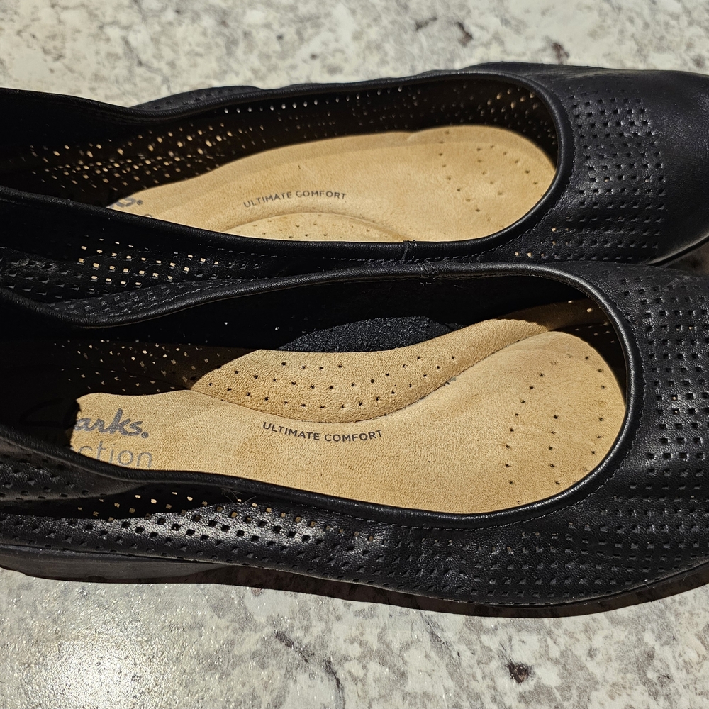 Clarks Women's Jenette Black Leather Ballet Flats